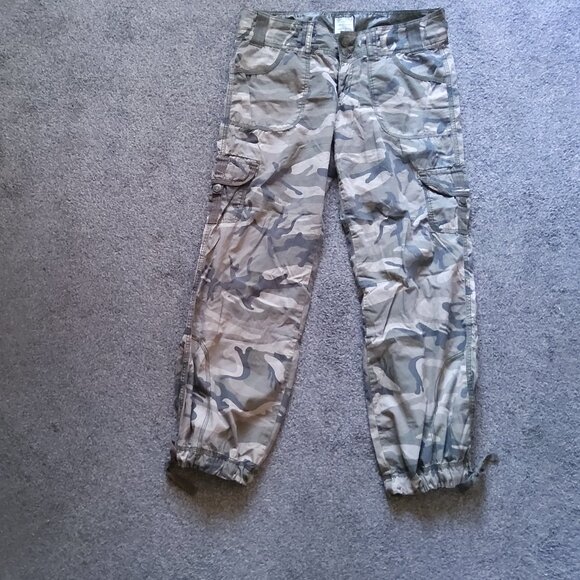 Camouflage Cargo Pants - Picture 3 of 3